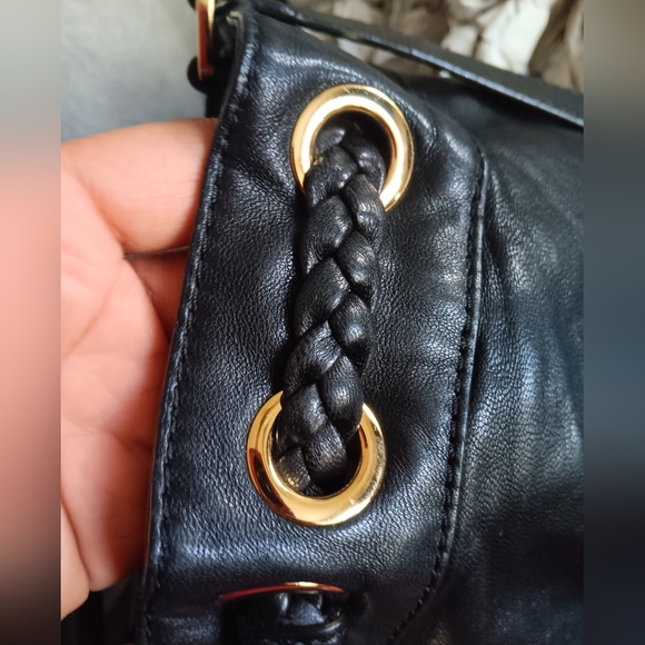 Michael Kors Soft Leather Crossbody Bag with Tassel EUC - Picture 6 of 8